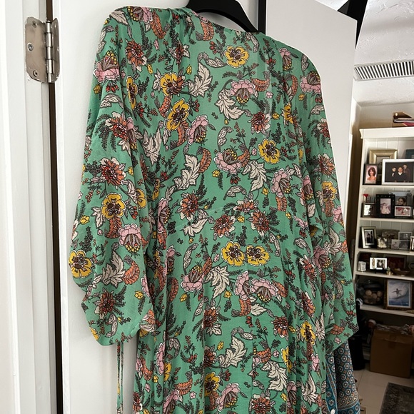 Free People Green floral maxi dress with large blouson ruched & tied sleeves - L - Picture 7 of 8